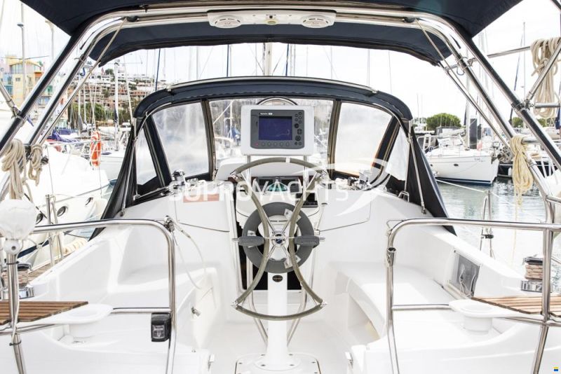 Hunter 33