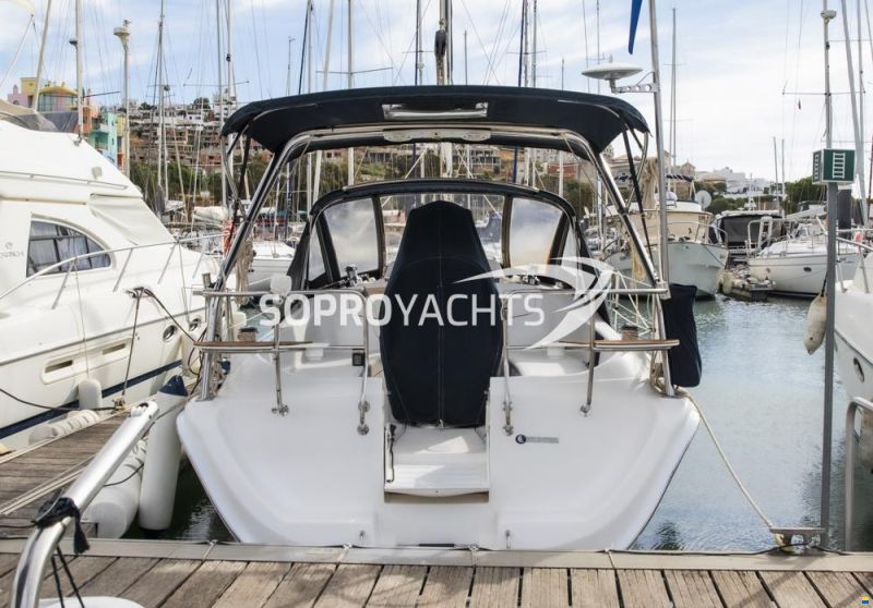 Hunter 33