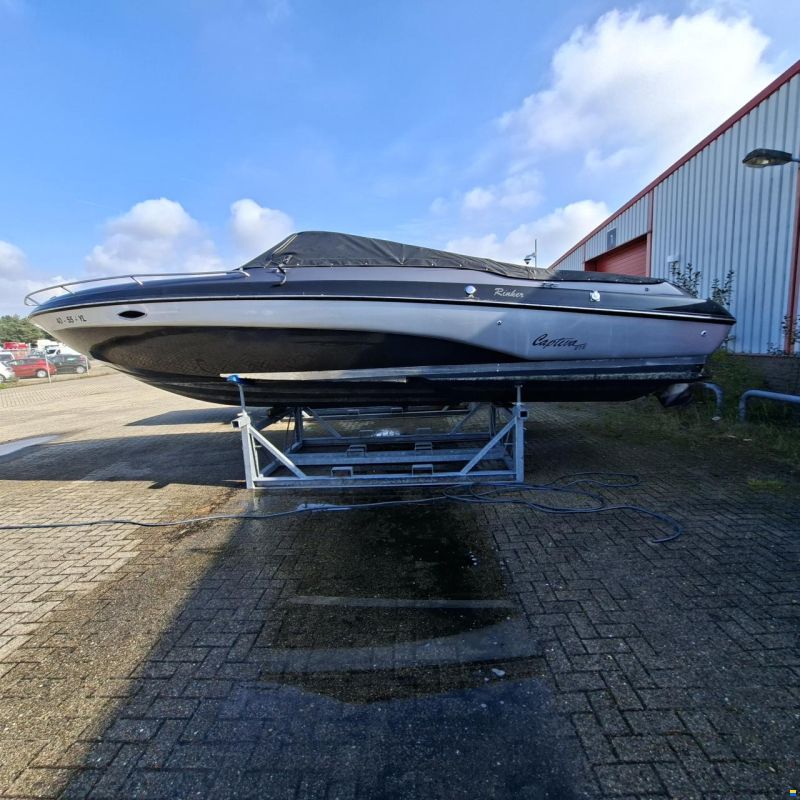 Rinker Captiva CC 272