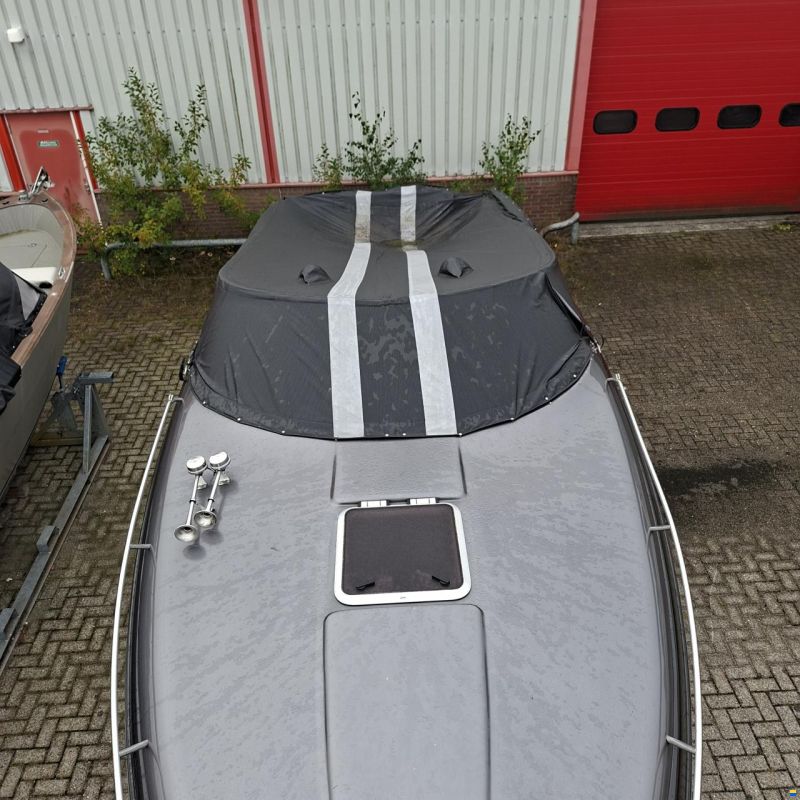 Rinker Captiva CC 272