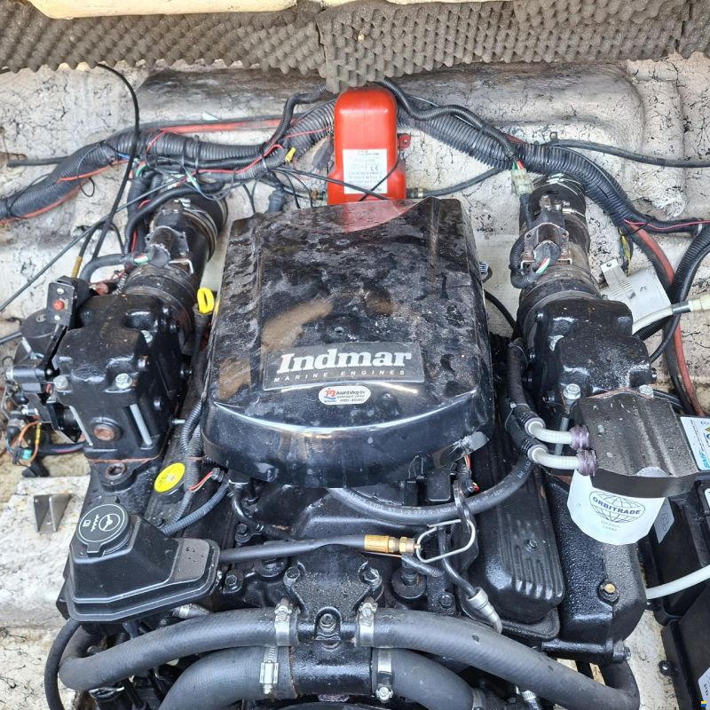Rinker Captiva CC 272