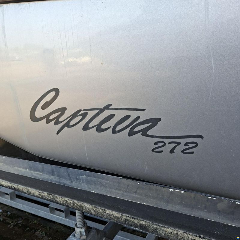 Rinker Captiva CC 272