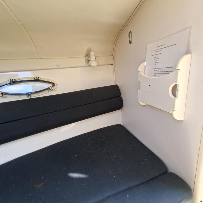 Rinker Captiva CC 272