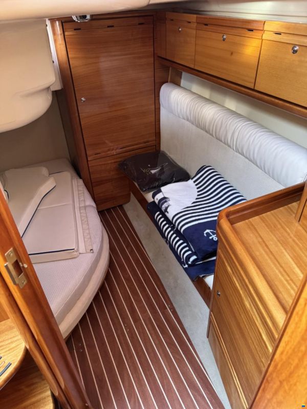 Bavaria 30S - Open