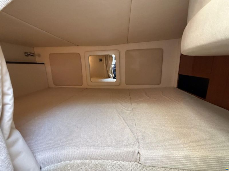 Sea Ray Sundancer 325