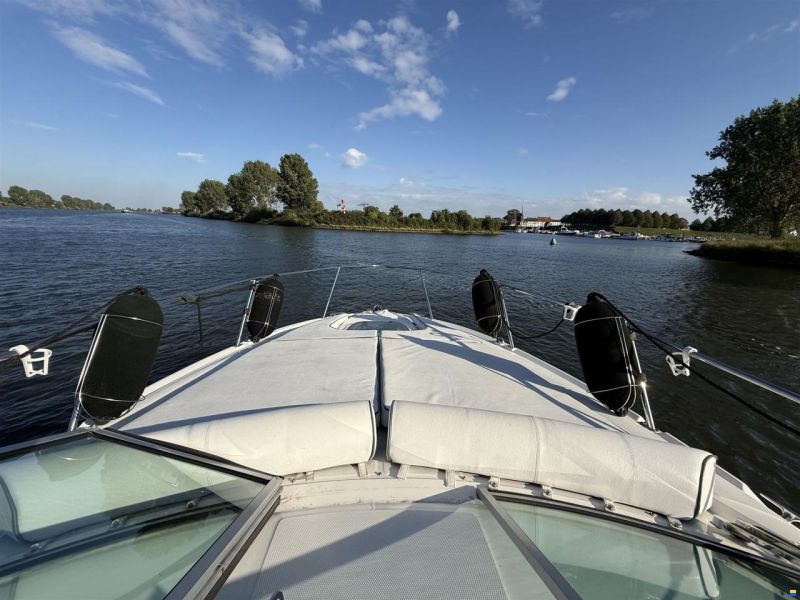 Sea Ray Sundancer 325