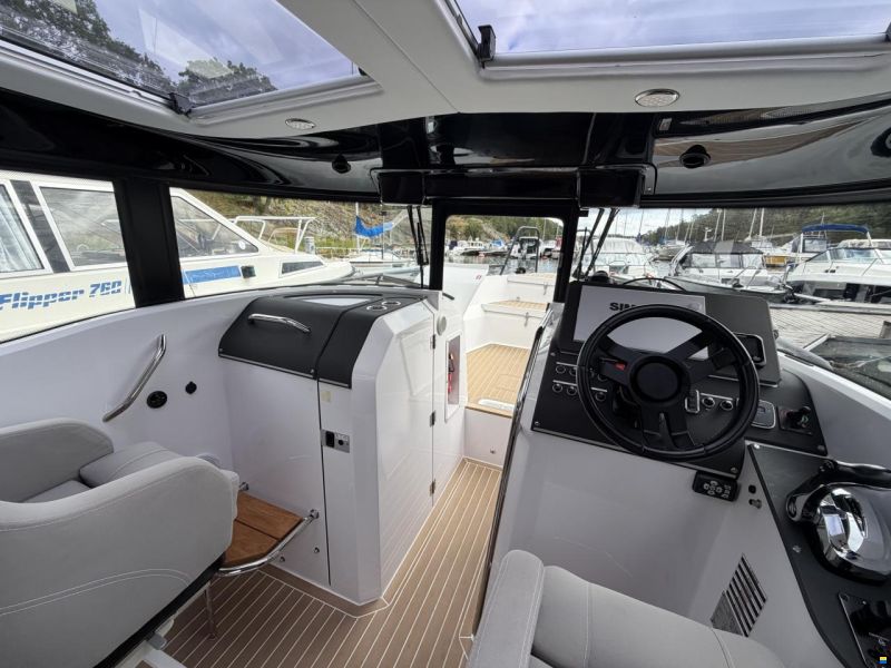 XO Boats 270 Cabin