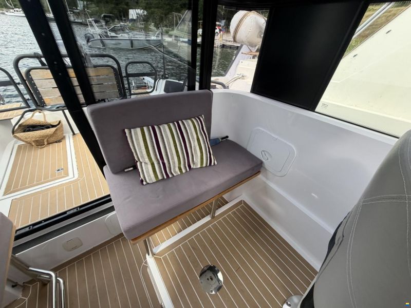 XO Boats 270 Cabin