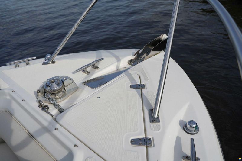 Boston Whaler 270 Outrage