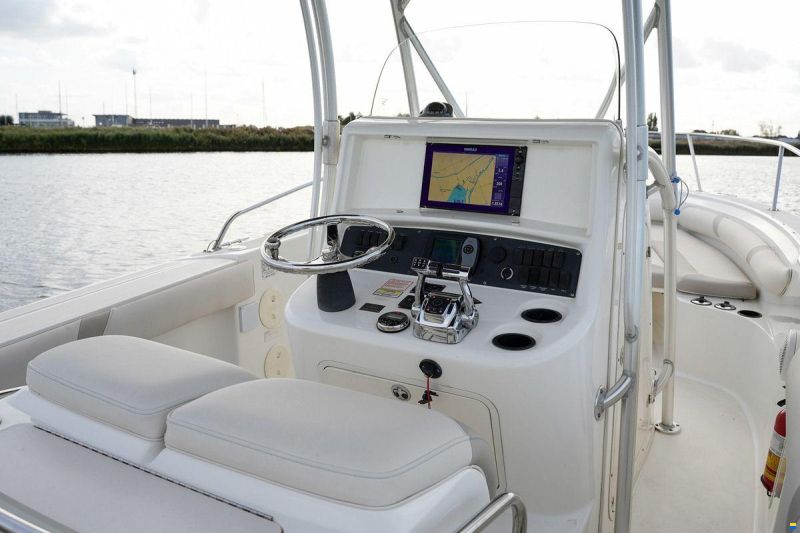 Boston Whaler 270 Outrage