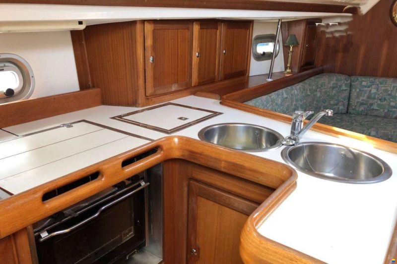 Bavaria 39