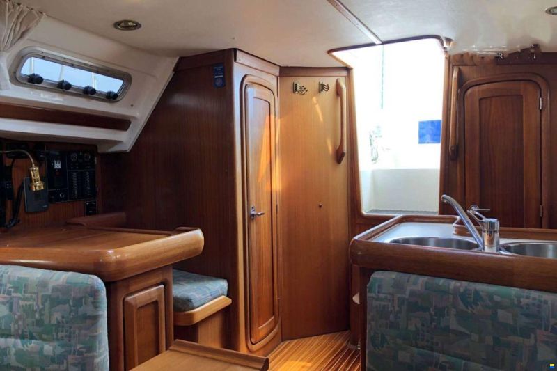 Bavaria 39