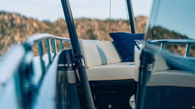 Cantieri Navali del Mediterraneo Contine