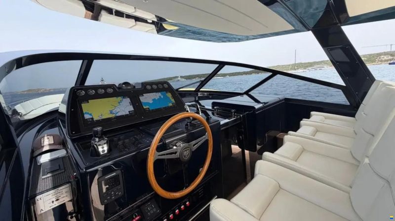 Cantieri Navali del Mediterraneo Contine