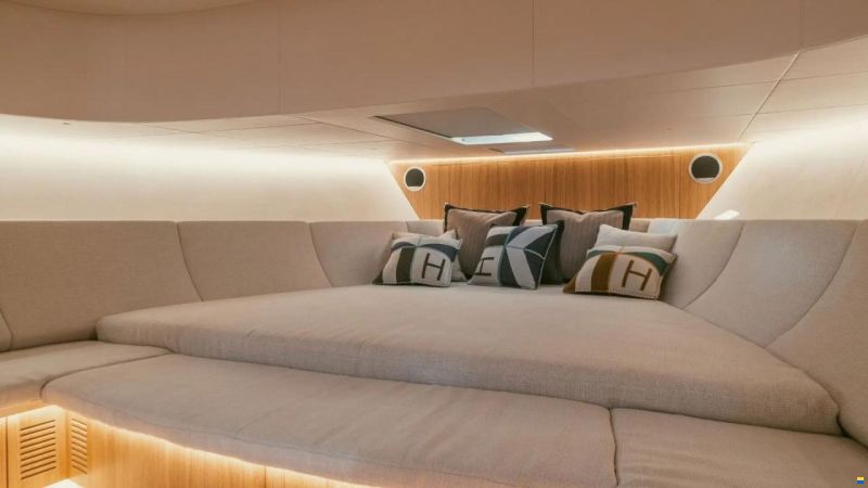 Cantieri Navali del Mediterraneo Contine