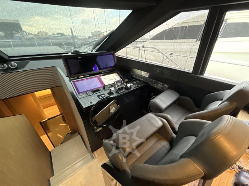 Ferretti 720