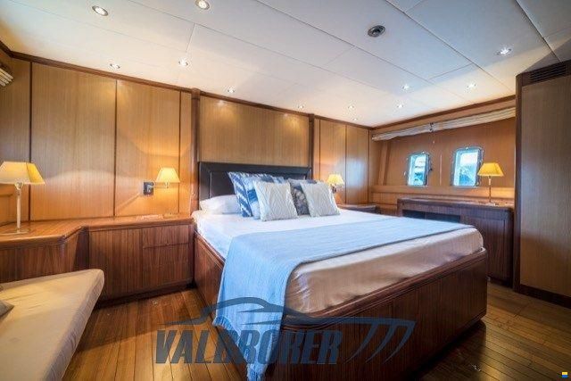 Overmarine Mangusta 72