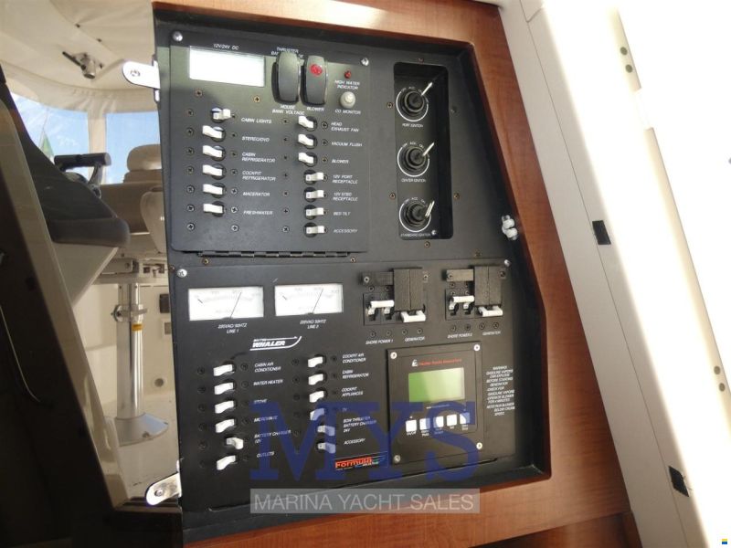 Boston Whaler 345 CONQUEST