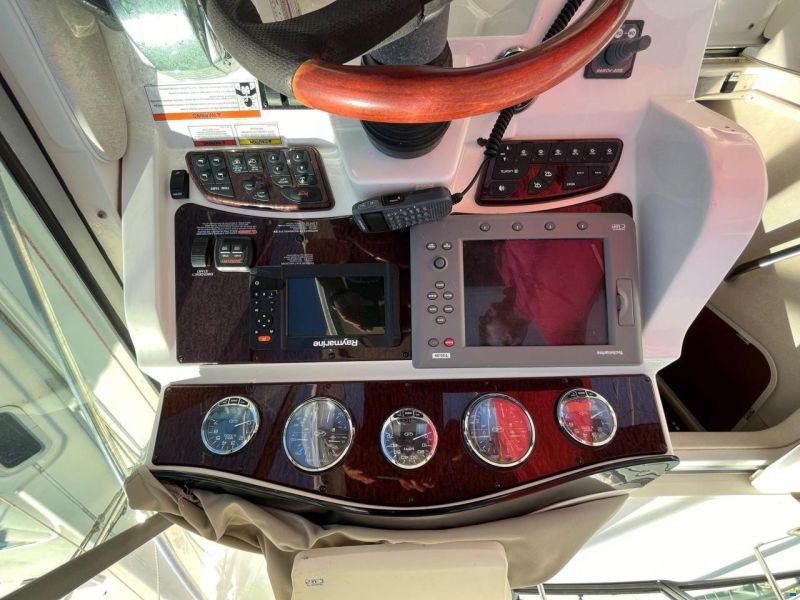 Sea Ray 335 DA