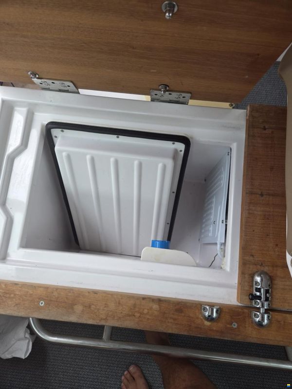 Axopar 28 Cabin