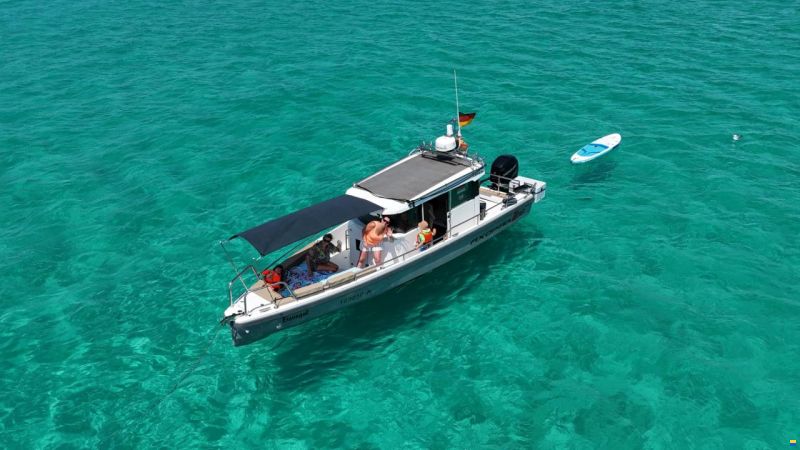 Axopar 28 Cabin