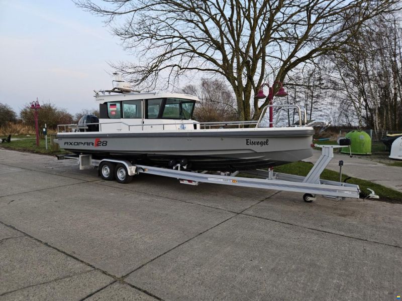 Axopar 28 Cabin