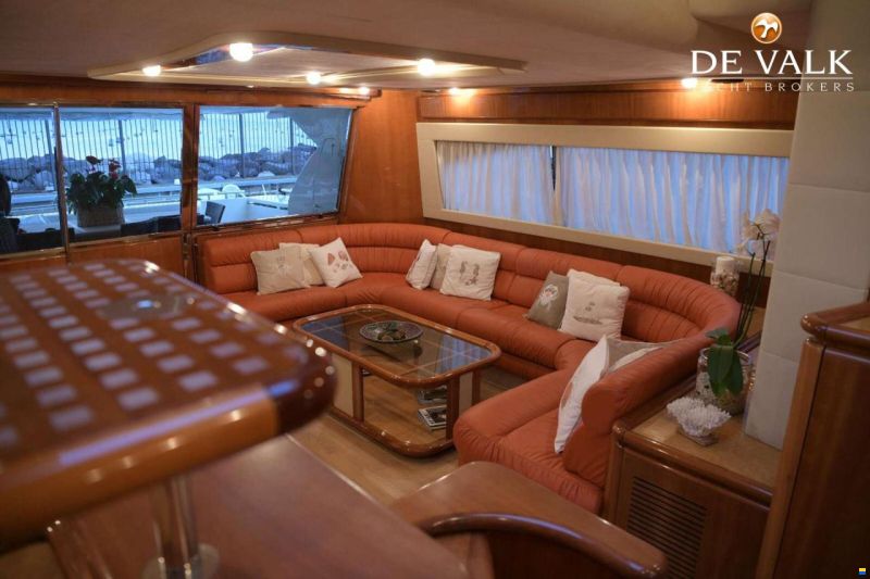 Ferretti 760