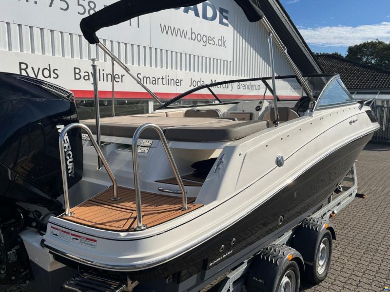 Bayliner VR5 Cuddy med Mercury F225 V6 og 2500 k