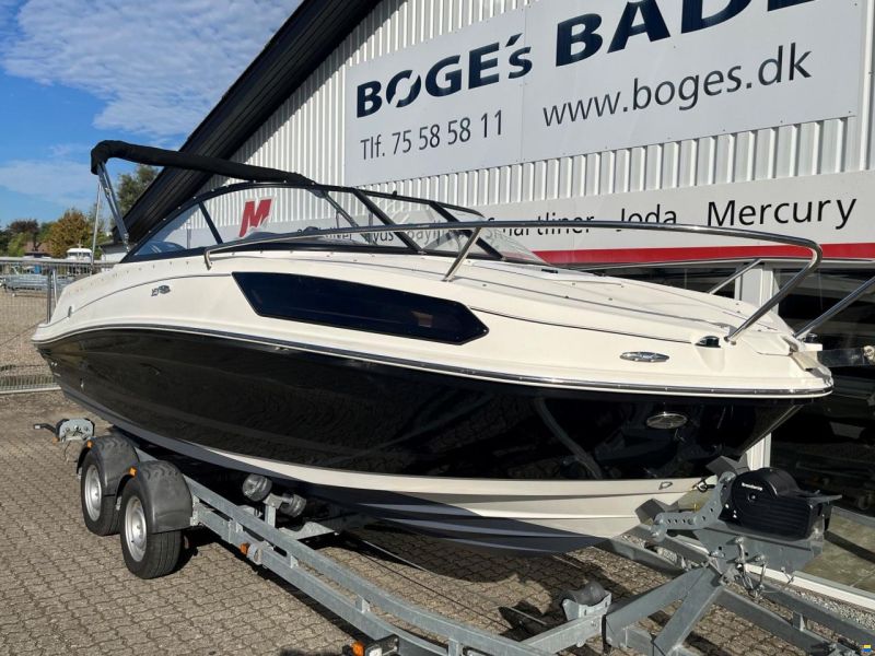 Bayliner VR5 Cuddy med Mercury  F225 V6 og 2500 k