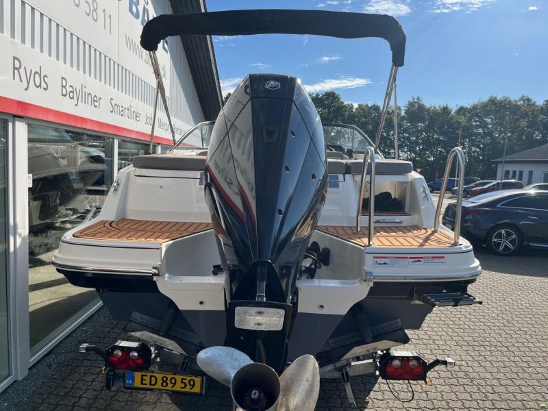 Bayliner VR5 Cuddy med Mercury F225 V6 og 2500 k