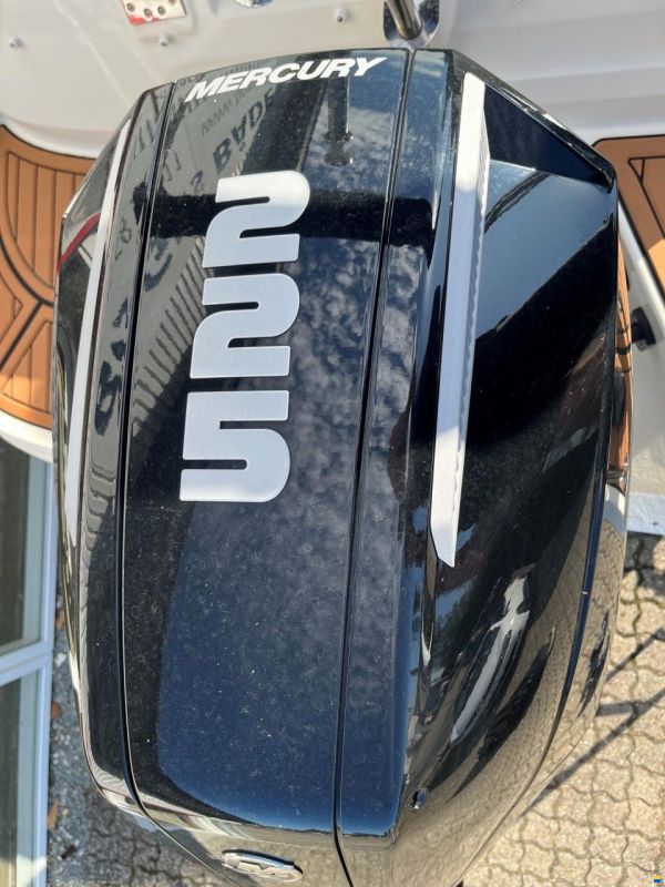 Bayliner VR5 Cuddy med Mercury F225 V6 og 2500 k