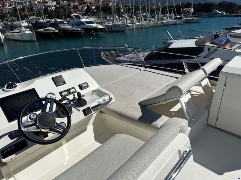Prestige 460