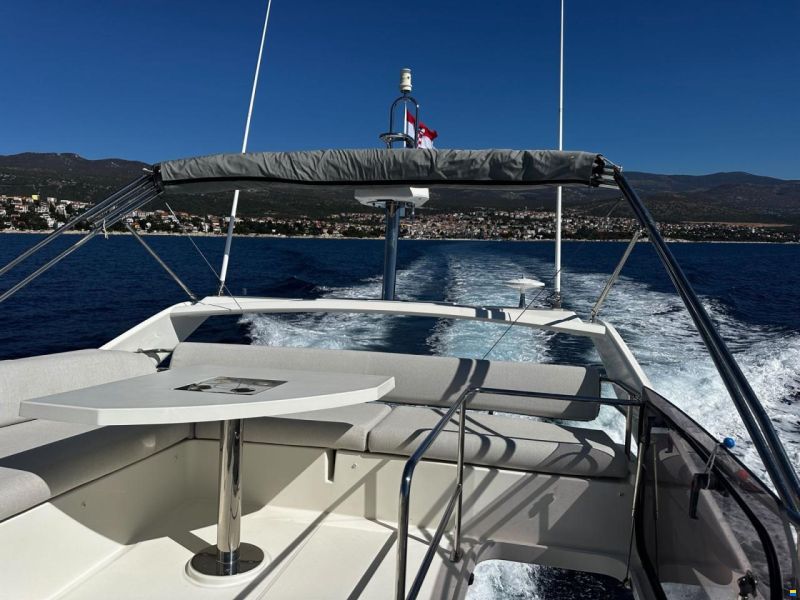 Prestige 460