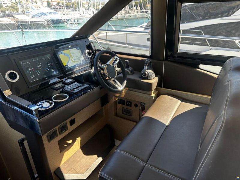 Prestige 460