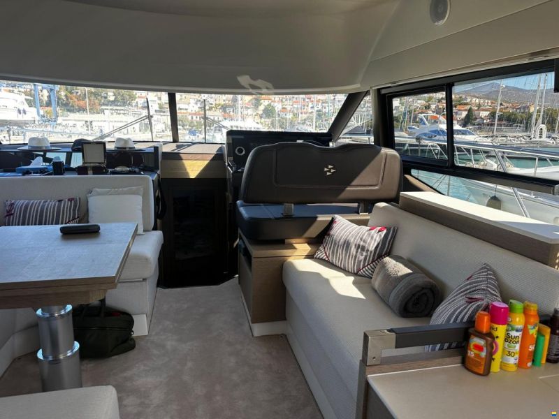 Prestige 460