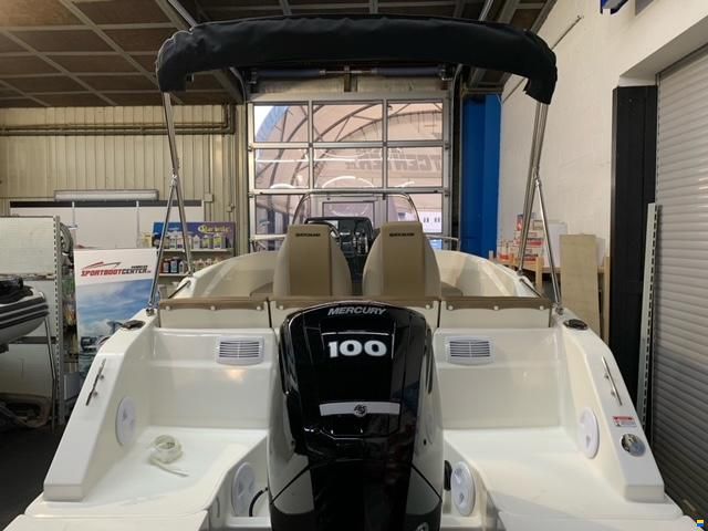 Quicksilver 555 Open