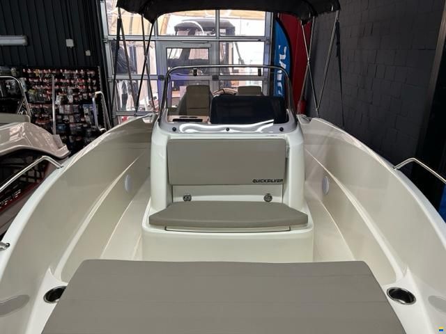 Quicksilver 555 Open