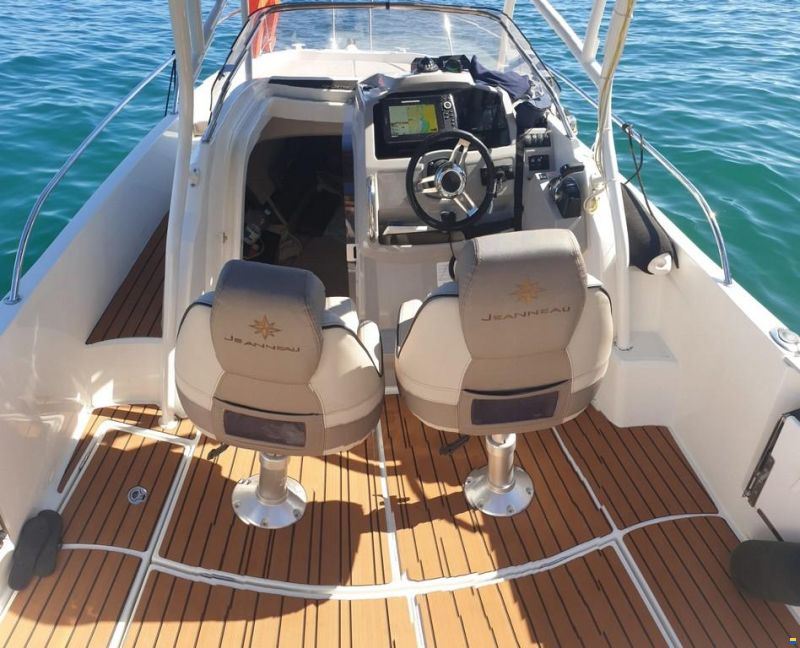 Jeanneau Cap Camarat 7.5 WA