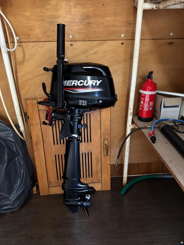 Cabinati Fish 560