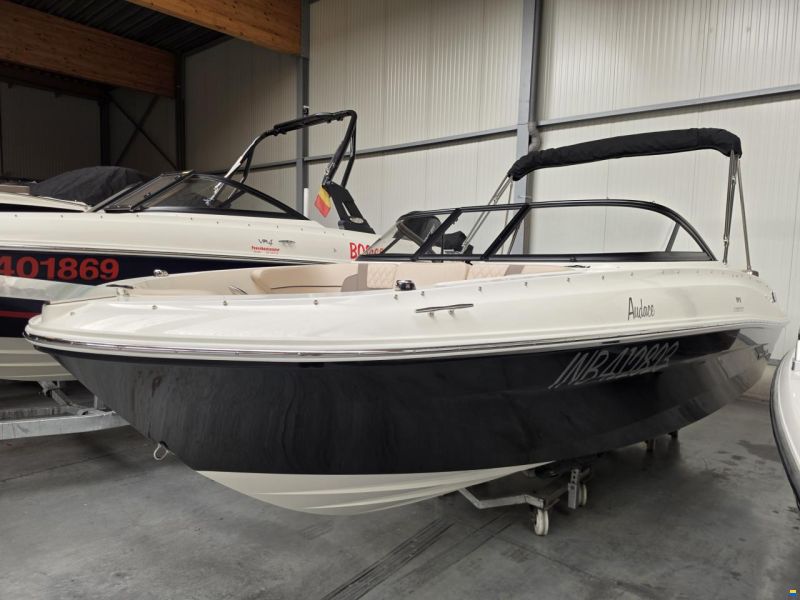 Bayliner VR4