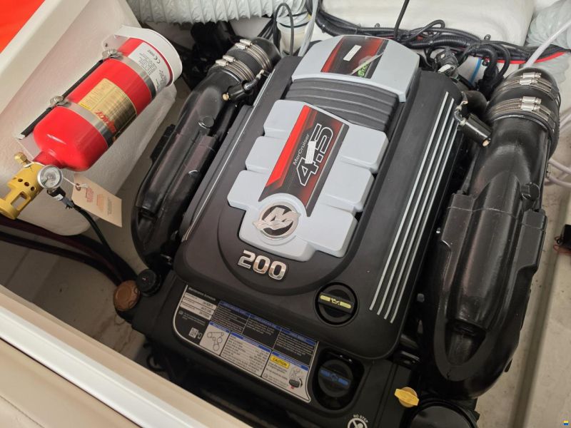 Bayliner VR4