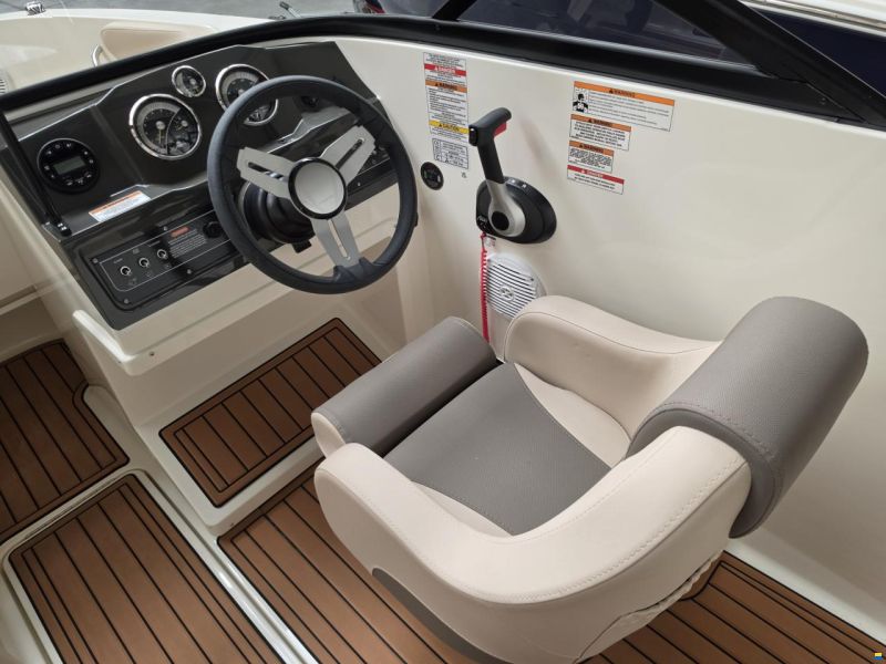 Bayliner VR4