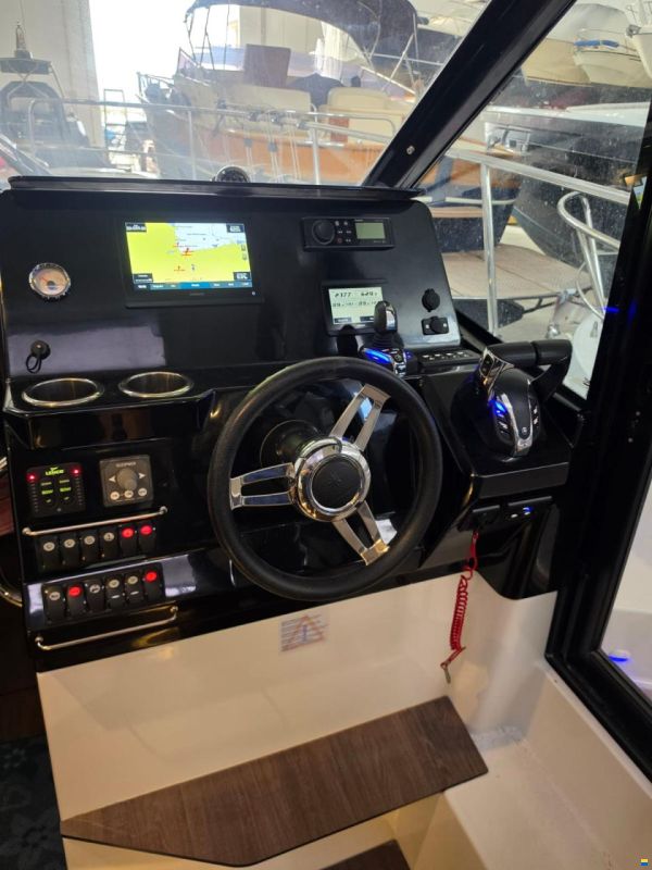 Jeanneau Merry Fisher 1095