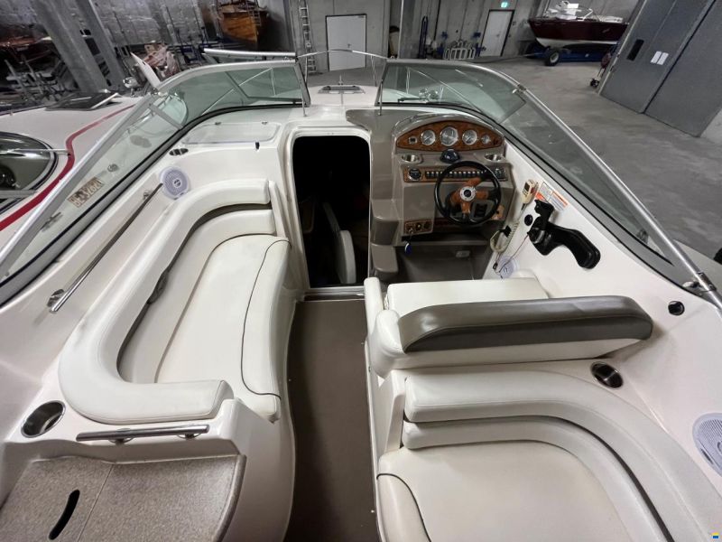 Rinker 260 EC
