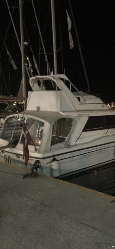 Princess 330 Fly