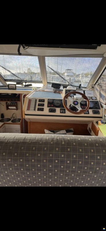 Princess 330 Fly