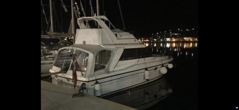 Princess 330 Fly