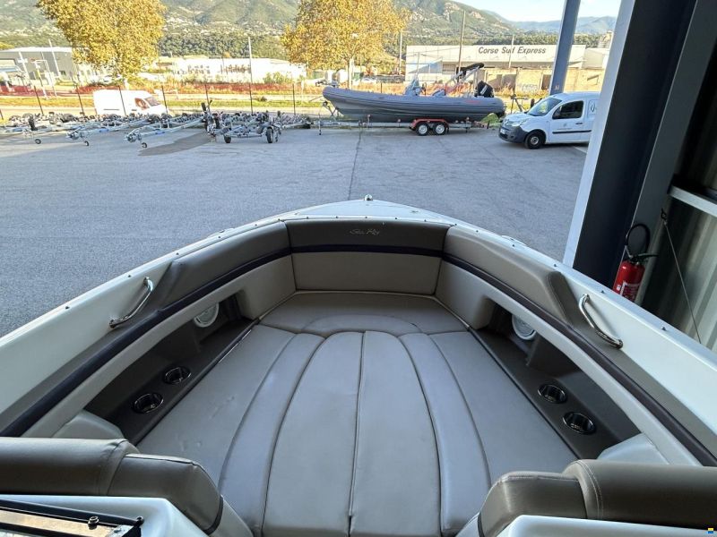 Sea Ray 270 SLX