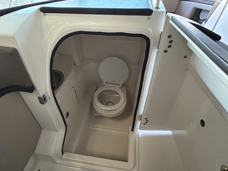 Sea Ray 270 SLX