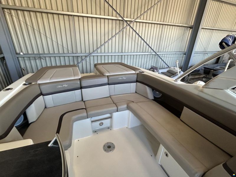 Sea Ray 270 SLX